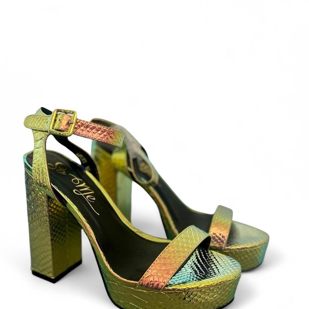 Stylish Gold Platform Heels